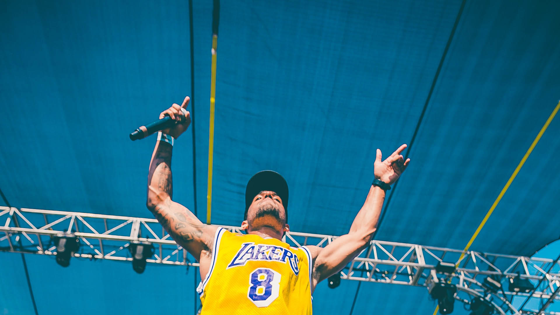 ARTIST SPOTLIGHT: Ivy Dusk comeback